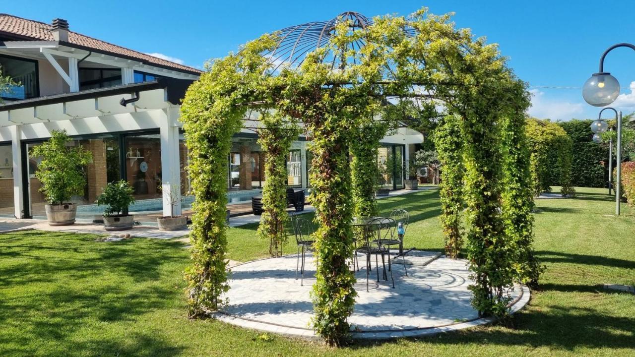 Fontana Oasis Apartments Castelnuovo del Garda Exterior foto