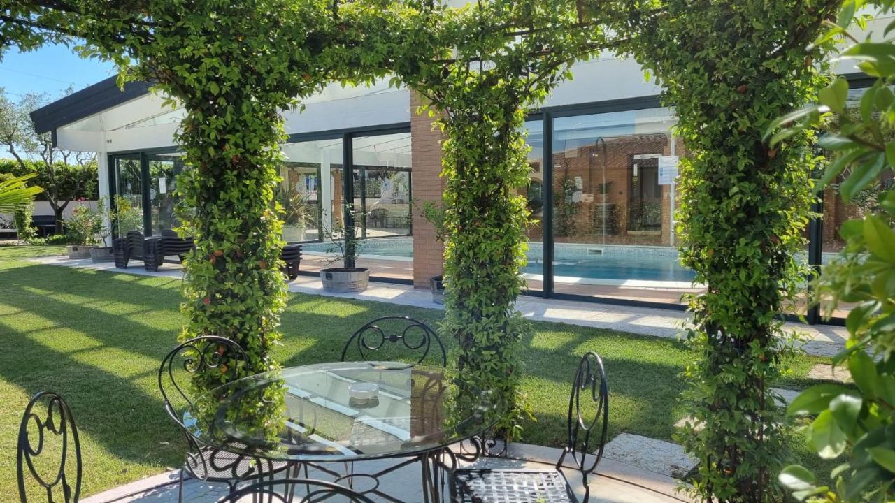 Fontana Oasis Apartments Castelnuovo del Garda Exterior foto